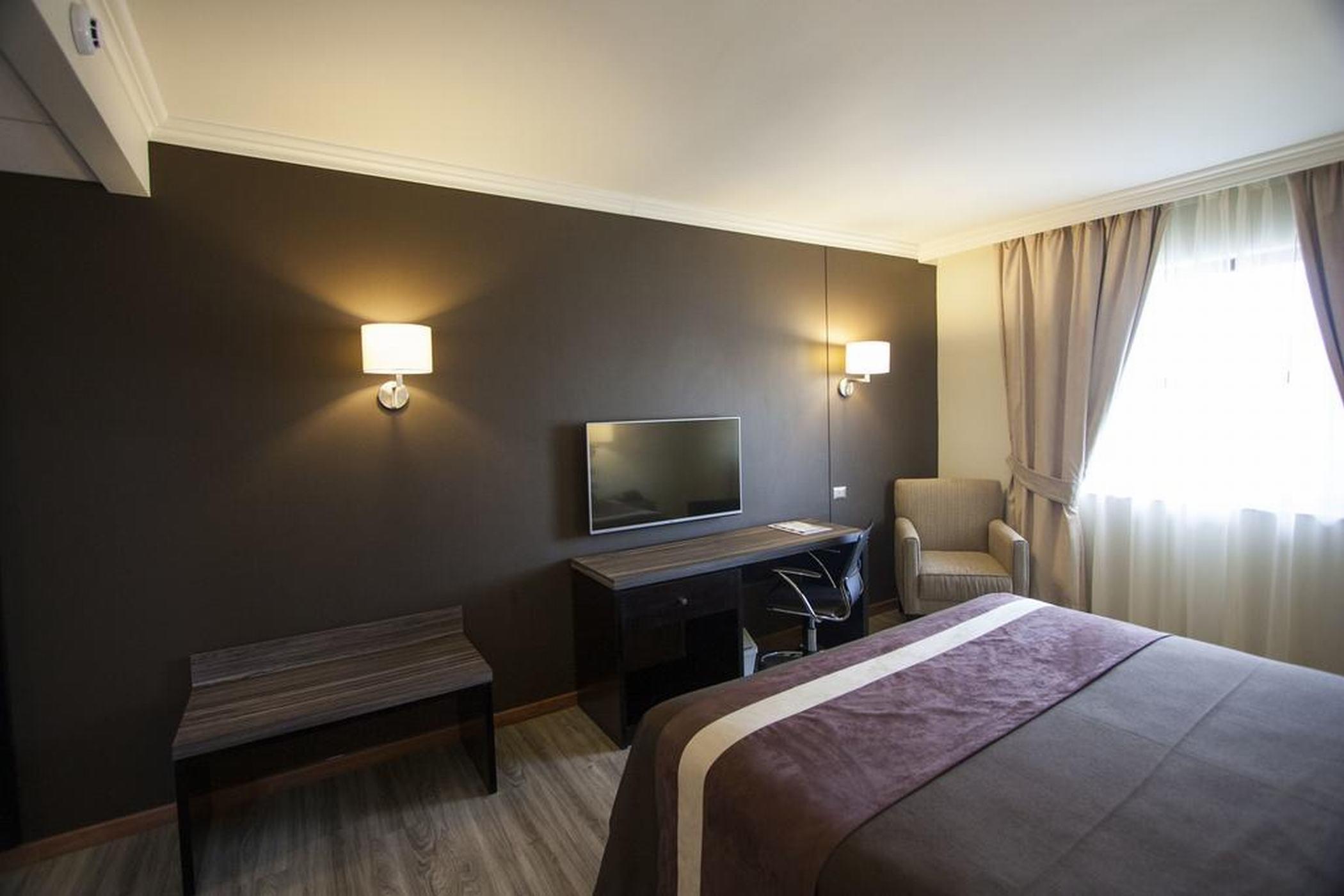 Hotel Diego De Almagro Osorno Kültér fotó